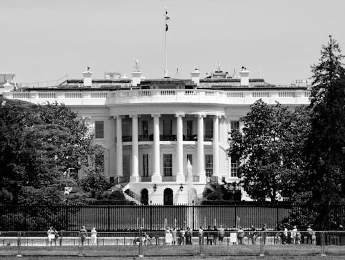 Black ad Photo of the White House in Washington DC