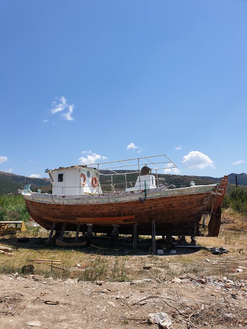 Fotos de stock gratuitas de abandonado, barca, chatarra