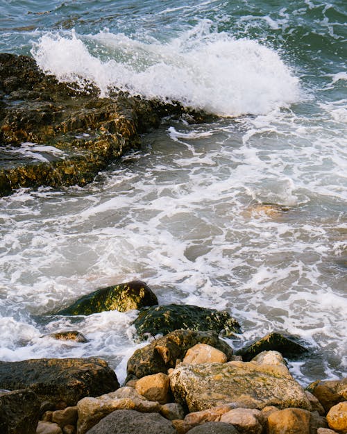 Бесплатное стоковое фото с вода, морские волны, океанские волны