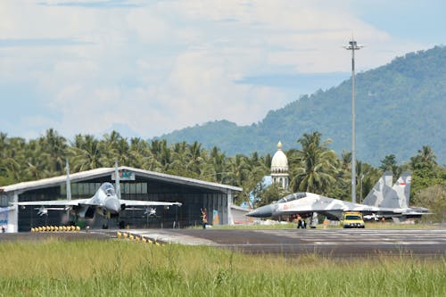 Free stock photo of airport, aviation, flanker