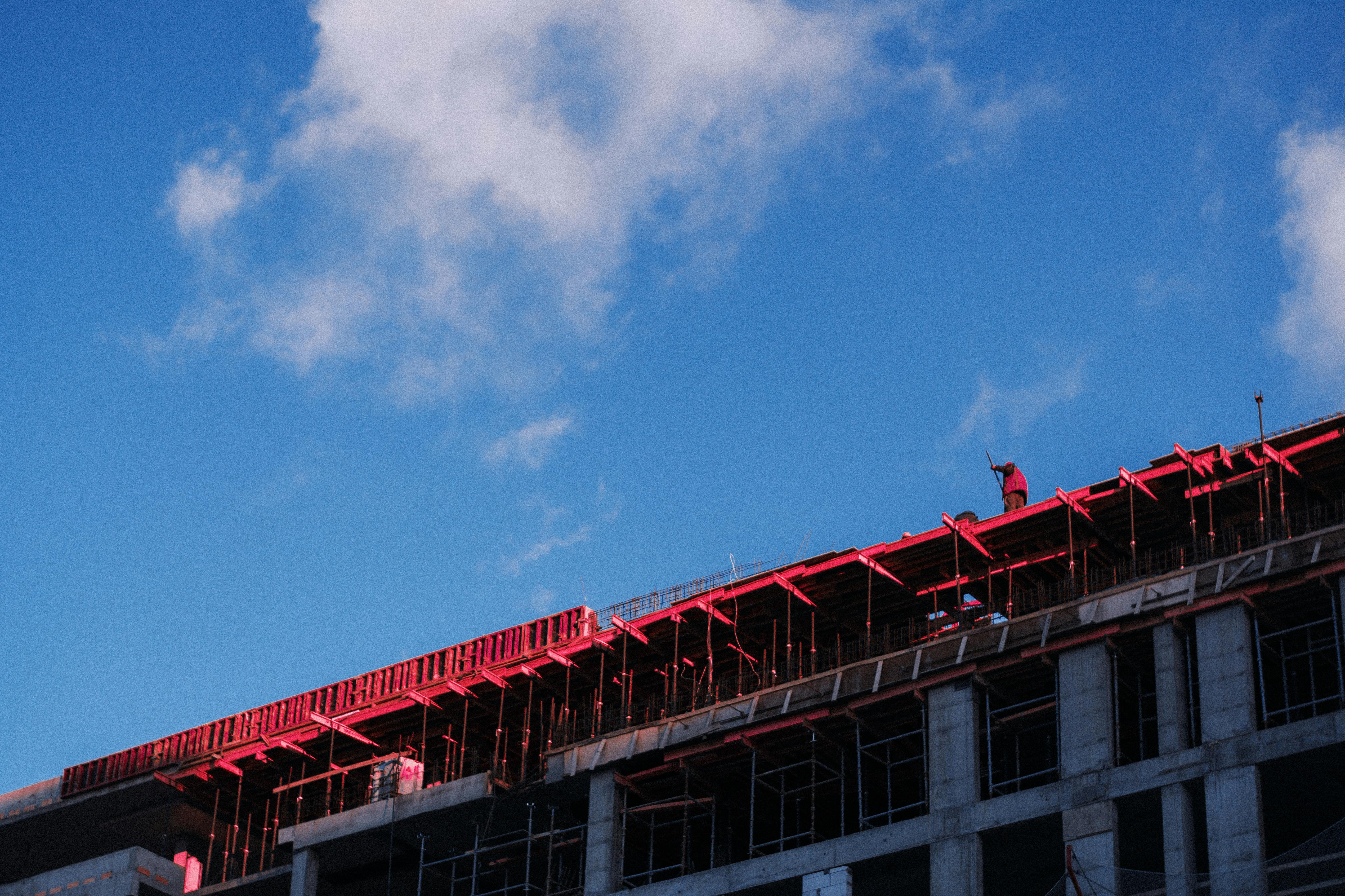Bouygues to recruit 2,700 UK workers