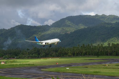 Landing Manado