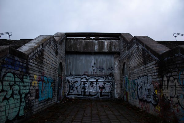 Graffiti removal project 8