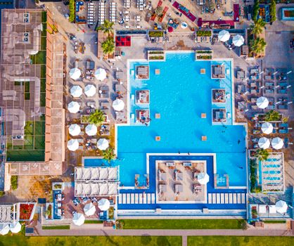 FPV drone tour of a hotel in Bucaramanga — immersive aerial walkthrough