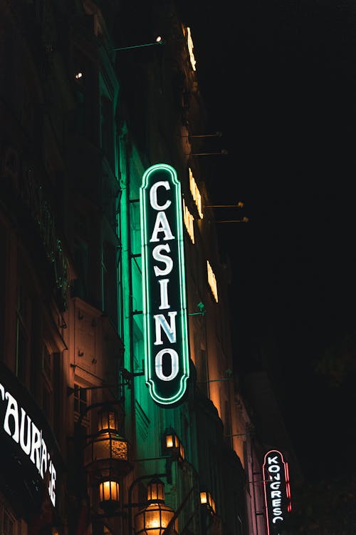 Základová fotografie zdarma na téma kasino, neon signage, neonové světlo