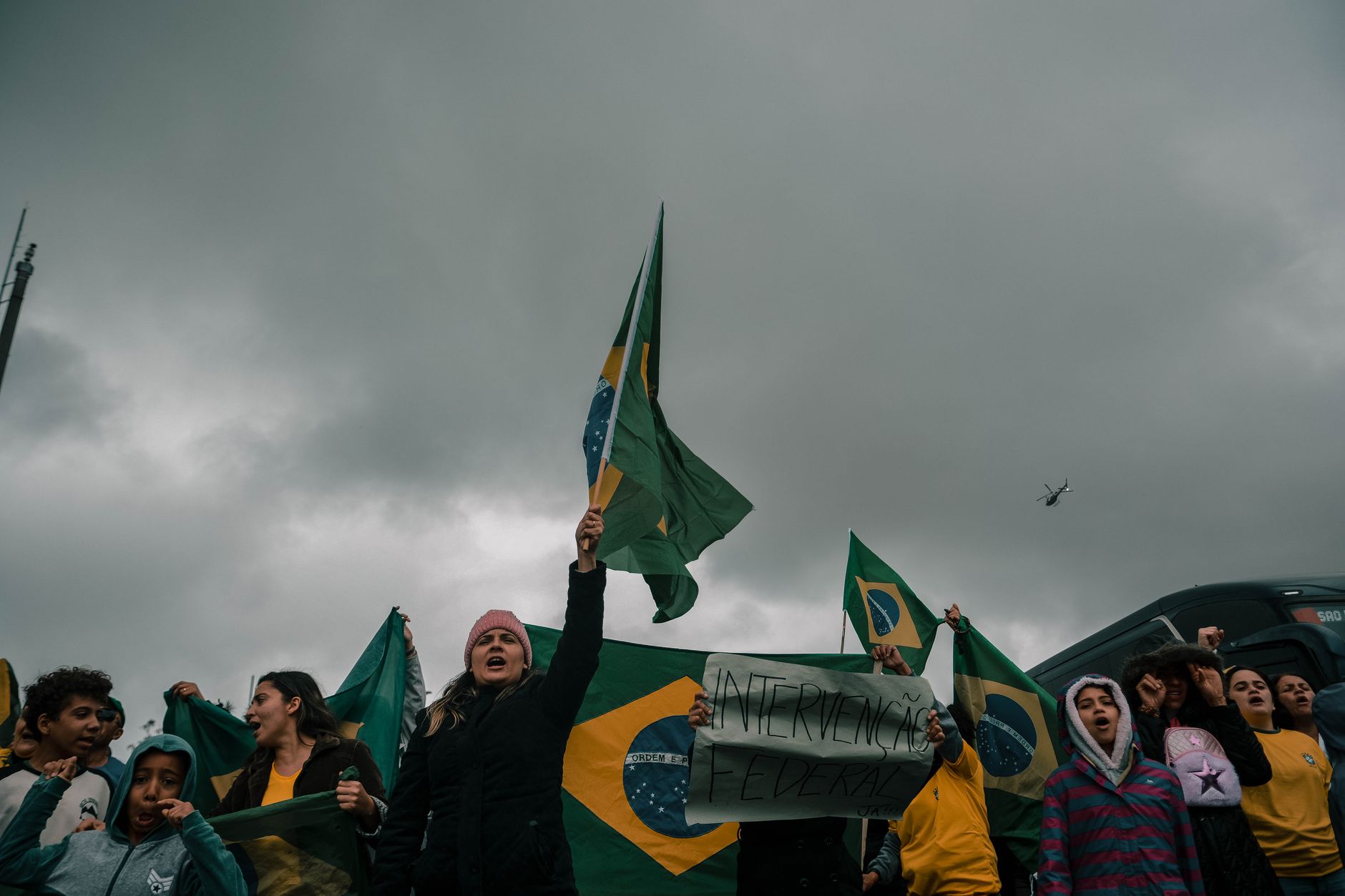 CBF protesta contra VAR em gol anulado de Vini Jr.