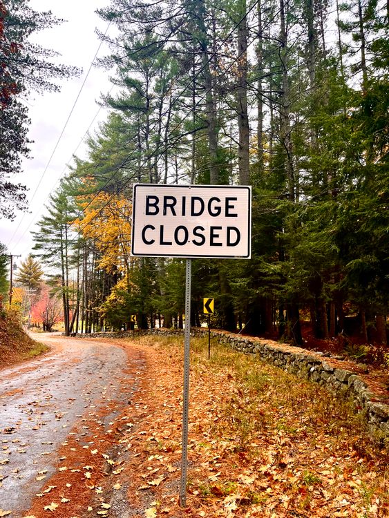 Road Sign Warning about a Bridge Closure · Free Stock Photo