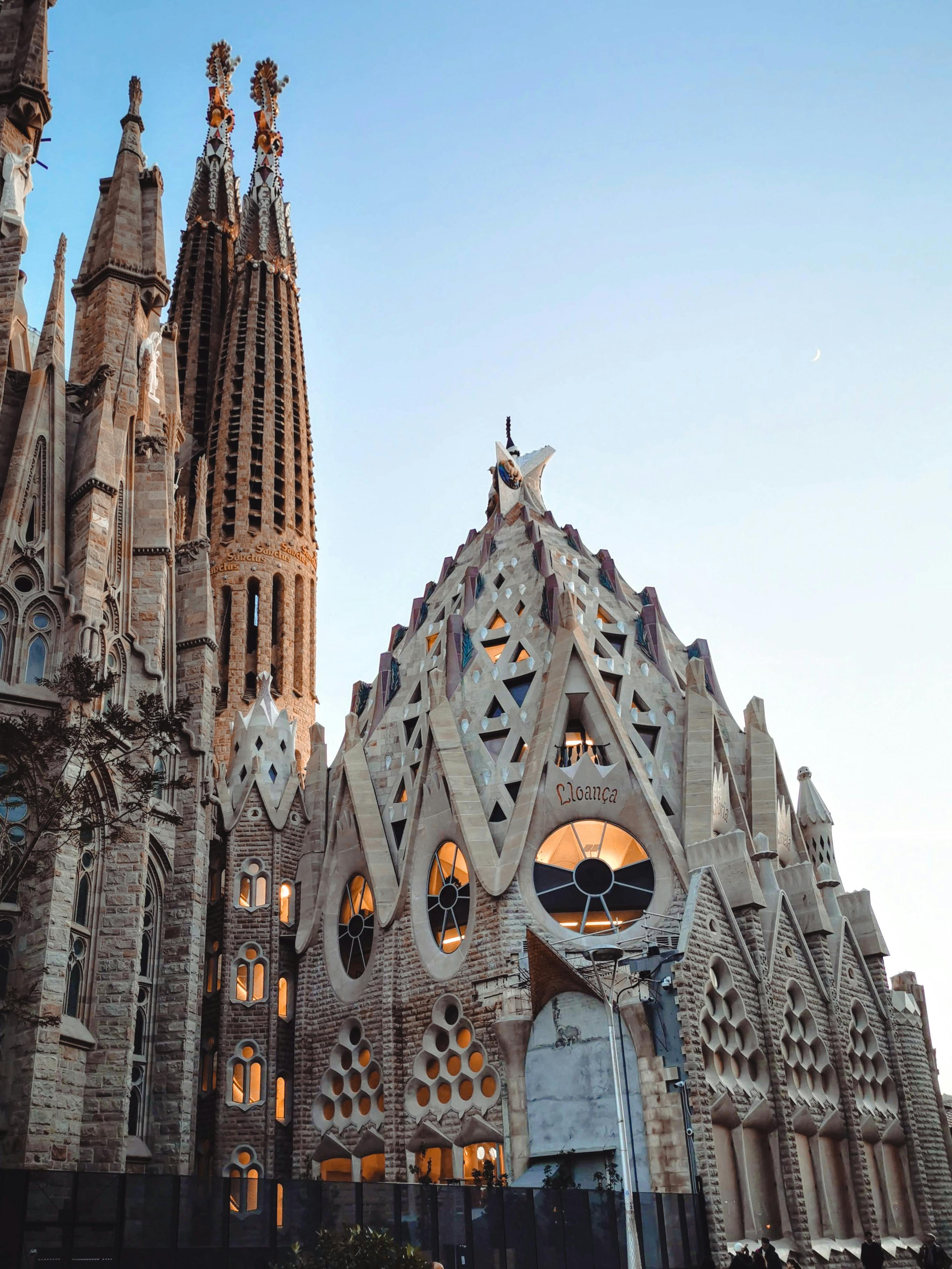 the la sagrada familia in barcelona