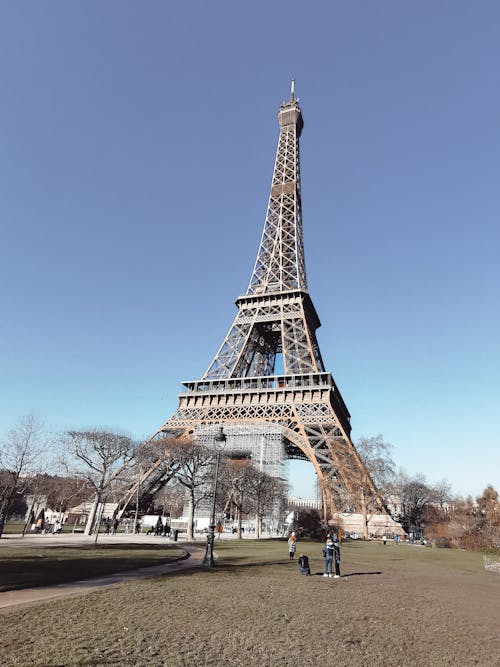 Fotobanka s bezplatnými fotkami na tému Eiffelova veža, modrá obloha, Paríž