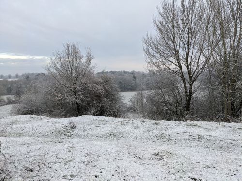 Free Snowy English countryside in winter Stock Photo