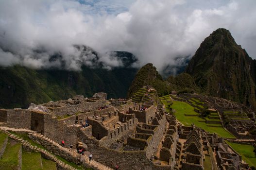 Ollantaytambo fortress and town — Machu Picchu