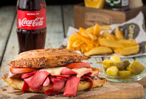 Ingyenes stockfotó coca cola, csemegeuborka, élelmiszer témában Stockfotó