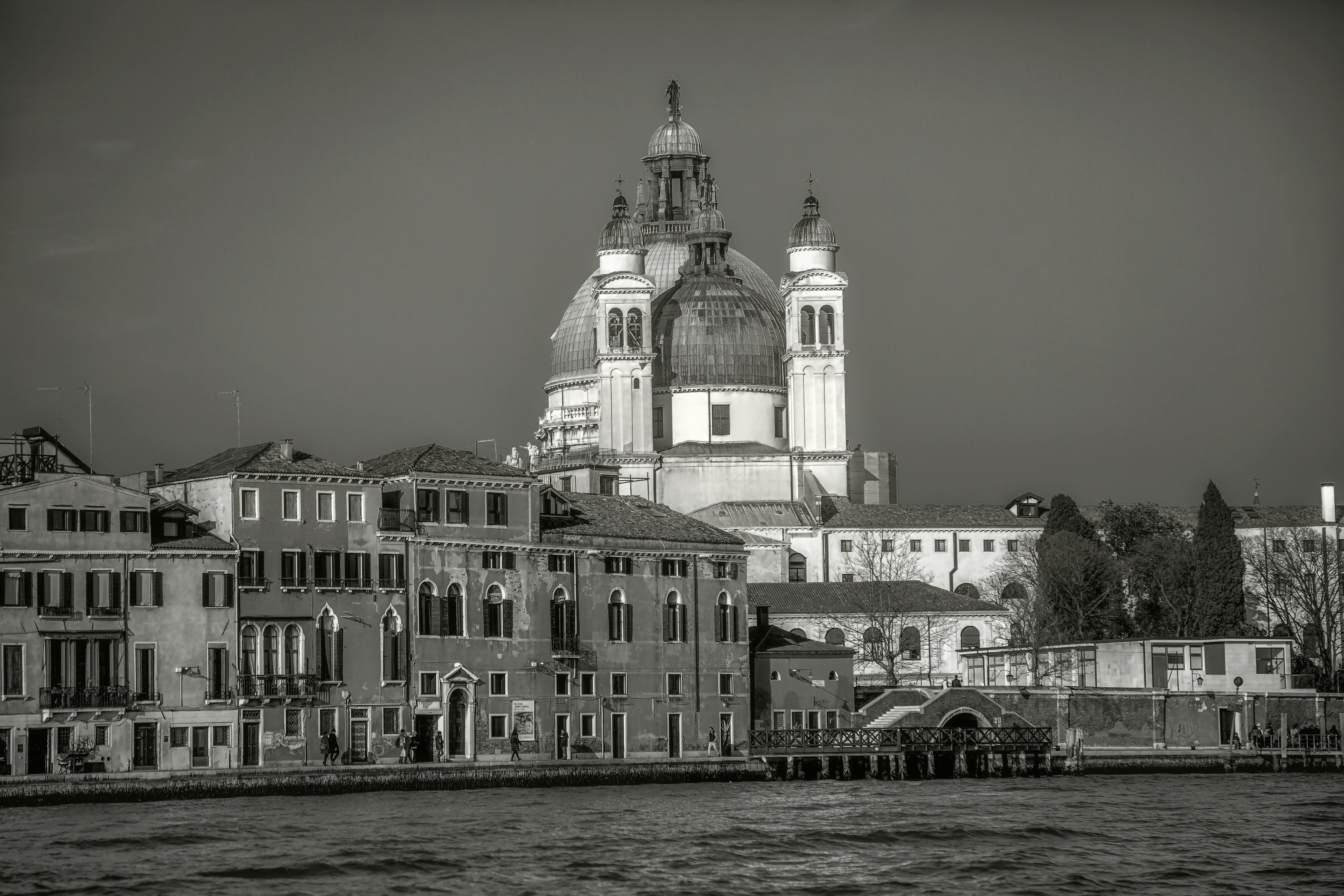 Comparison of healthier and less healthy food choices on a table