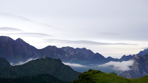 Foto profissional grátis de cênico, céu, garoa