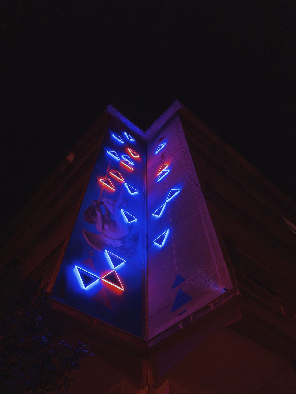 Nacht & Neon auf schwarzem Hintergrund – OLED Motiv