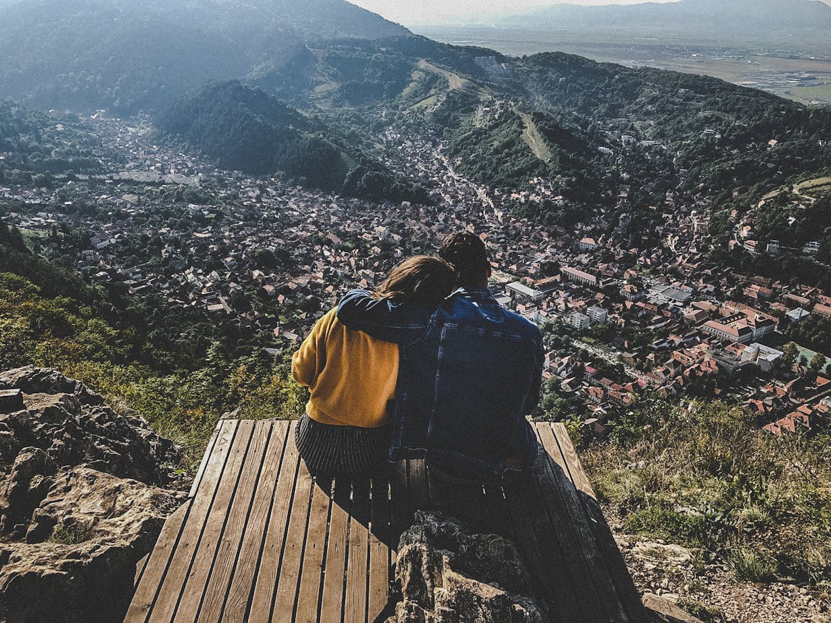 Balanced meal with vegetables and lean protein for longevity nutrition