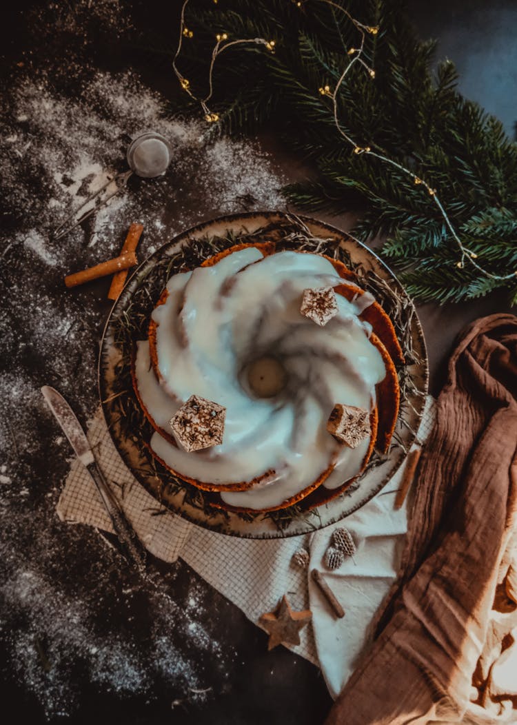 Christmas Cake With Icing 