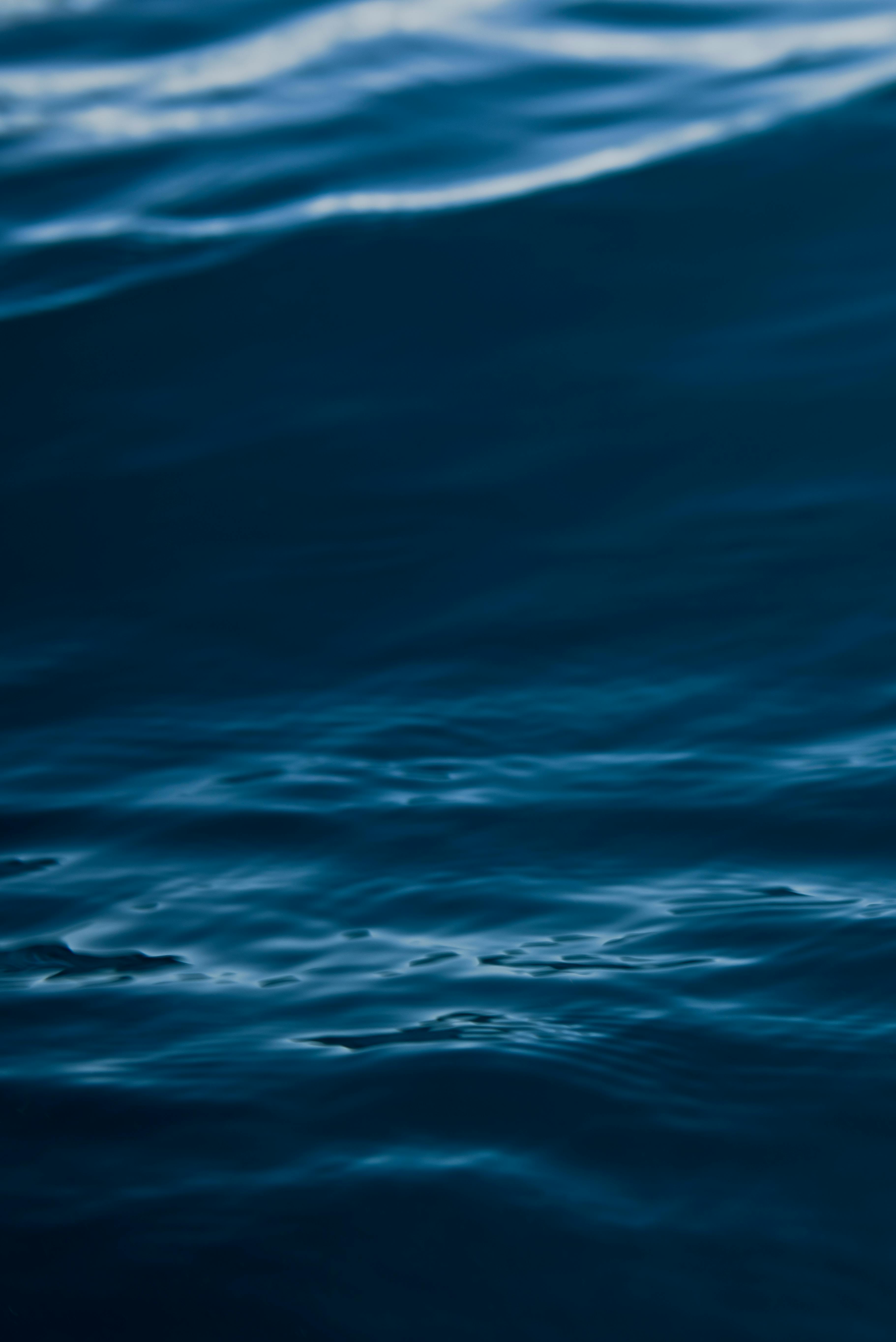 dark blue sea wallpaper