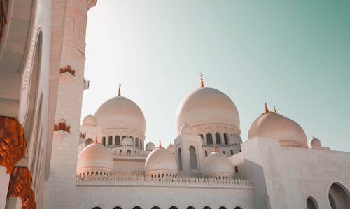 白色清真寺照片