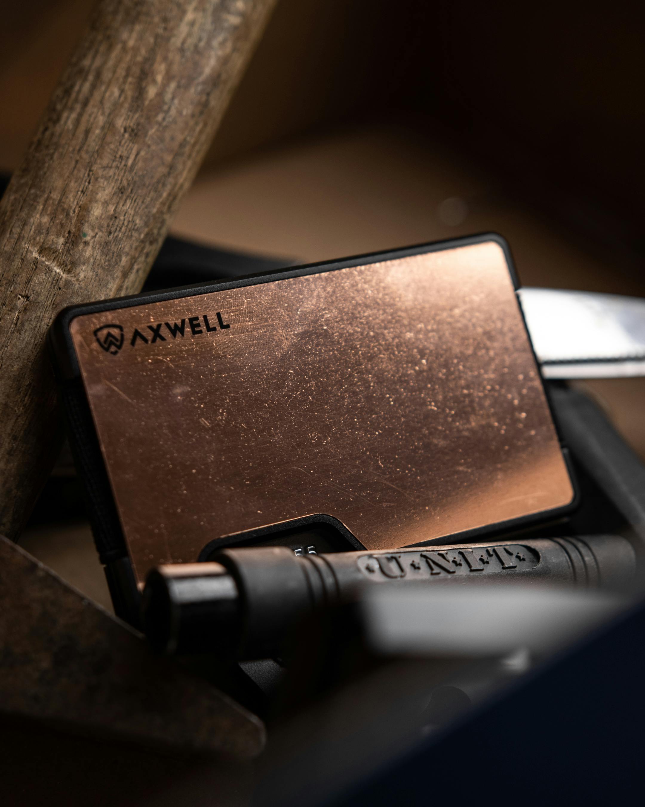 axwell minimalist edc wallet