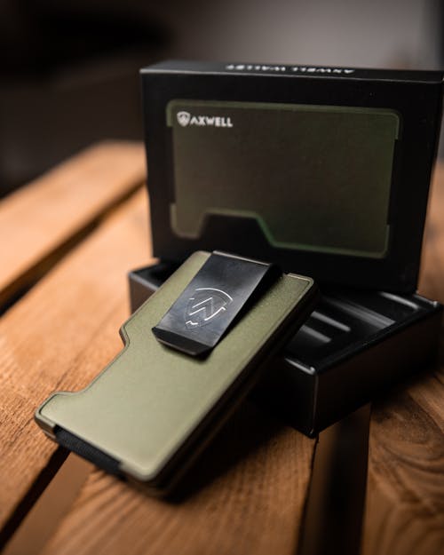 Axwell Minimalist EDC Wallet