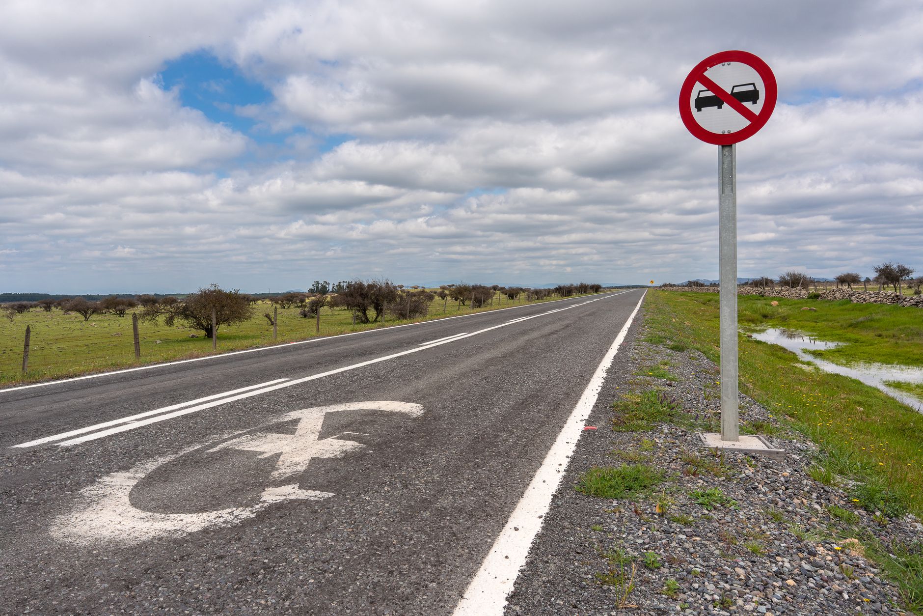Bestelauto op de snelweg