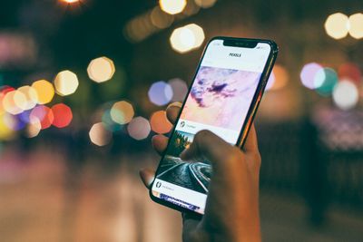 iPhone 16 Wallpapers