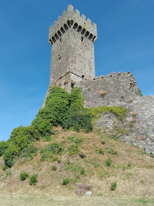 Foto d'estoc gratuïta de atracció turística, cel blau, edifici de formigó