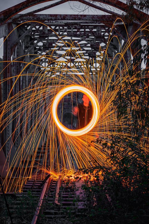 Immagine gratuita di ferrovia, light-painting, lunga esposizione