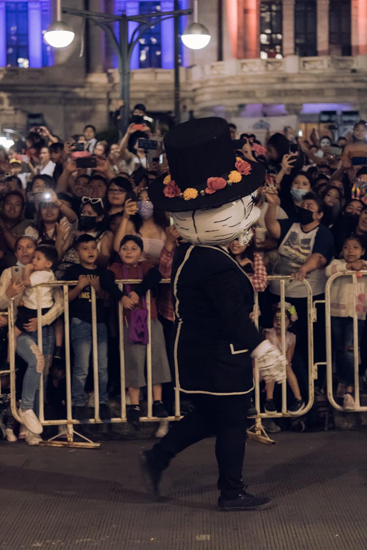 Artist In Costume Looking At Crowd