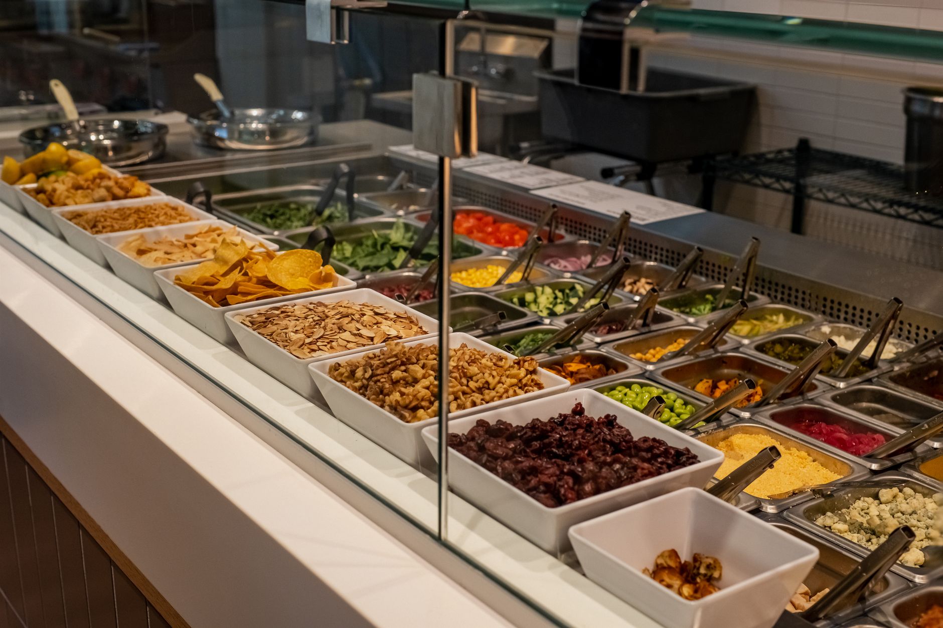 Fast Casual Concepts Lead Restaurant Industry Growth Through Efficiency and Digital Convenience