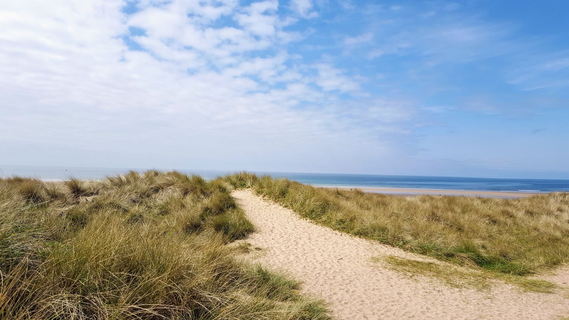 The Ultimate Guide to the Best UK Beaches: Coastal Wonders Beyond the Ordinary