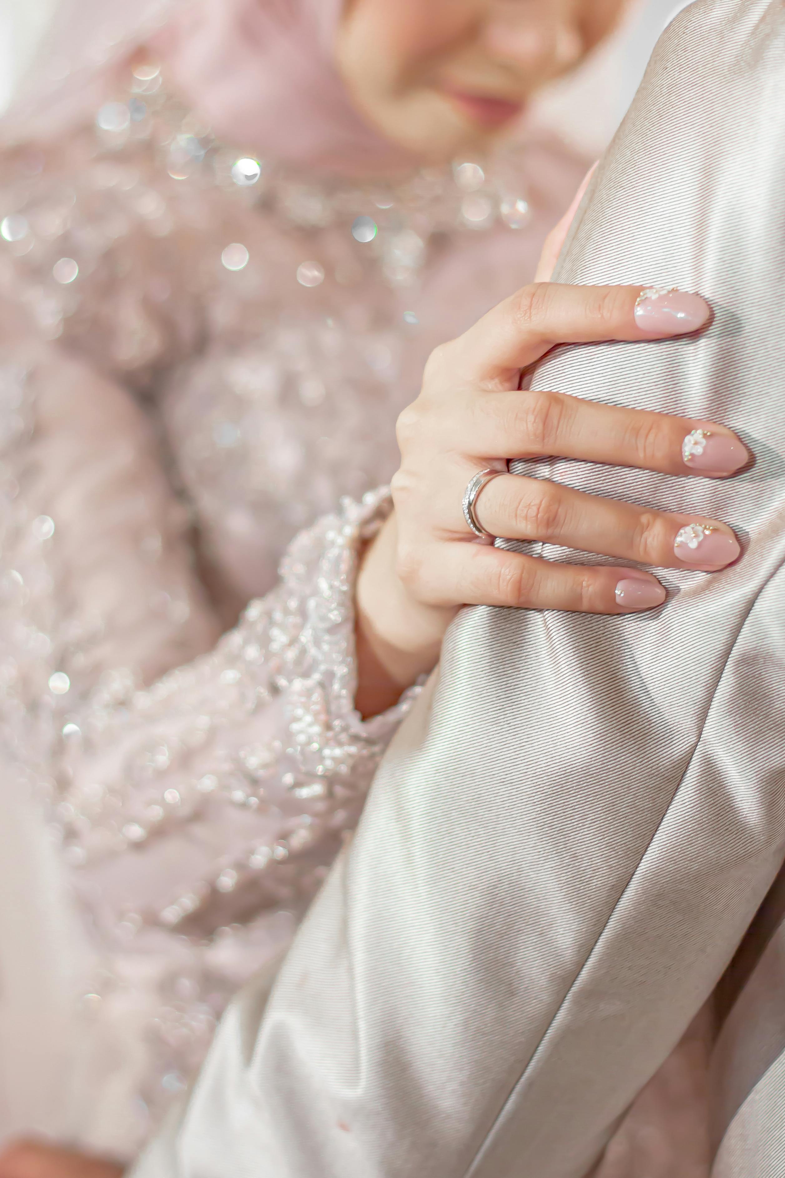 Huge Love In Small Weddings