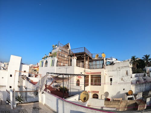 Immagine gratuita di balconi, cielo azzurro, marocco
