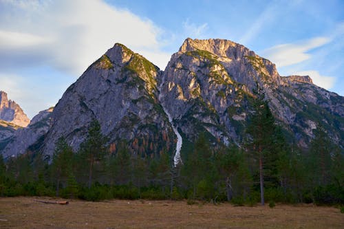 Gratis arkivbilde med blå himmel, dolomittene, fjell