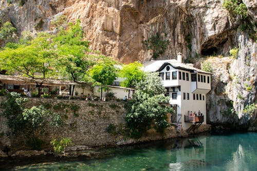 Gratis stockfoto met attractie, blagaj tekke, bomen