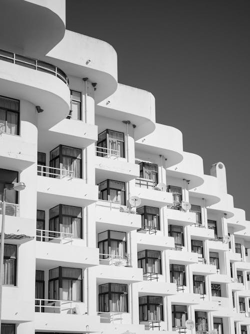 Безкоштовне стокове фото на тему «архітектура, балкони, Будівля»