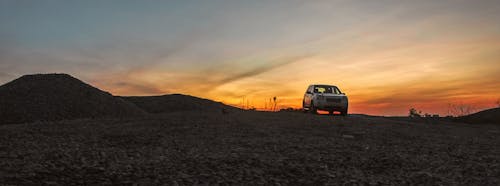 Free stock photo of car, land rover, landscape Stock Photo