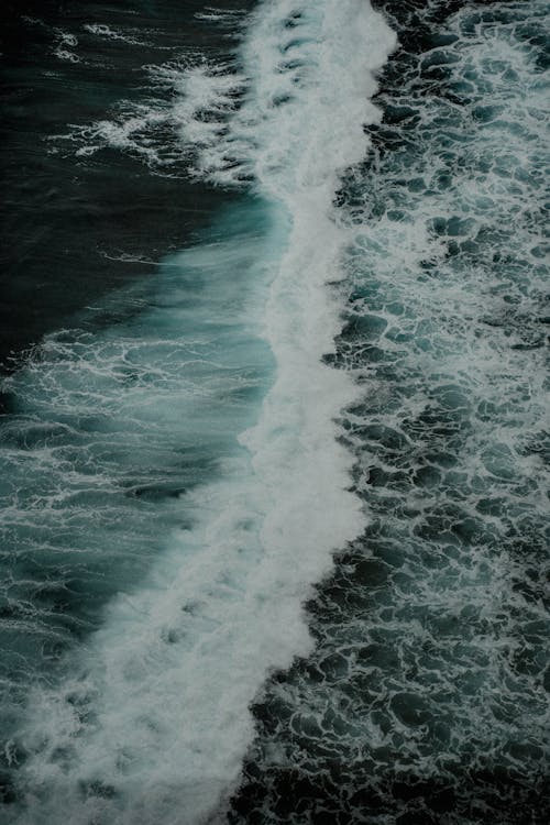 Free Birds Eye View of an Ocean Wave Stock Photo