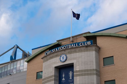 Stamford bridge football ground hi-res stock photography and