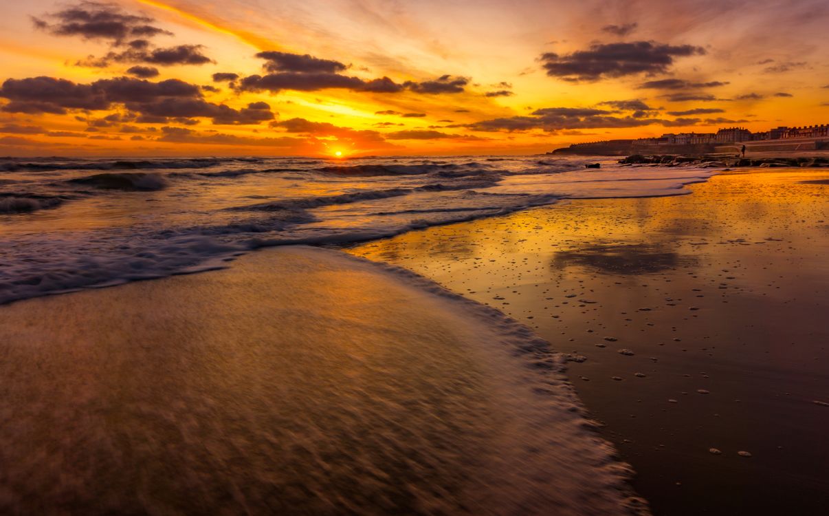 Golden Hour at the Beach · Free Stock Photo