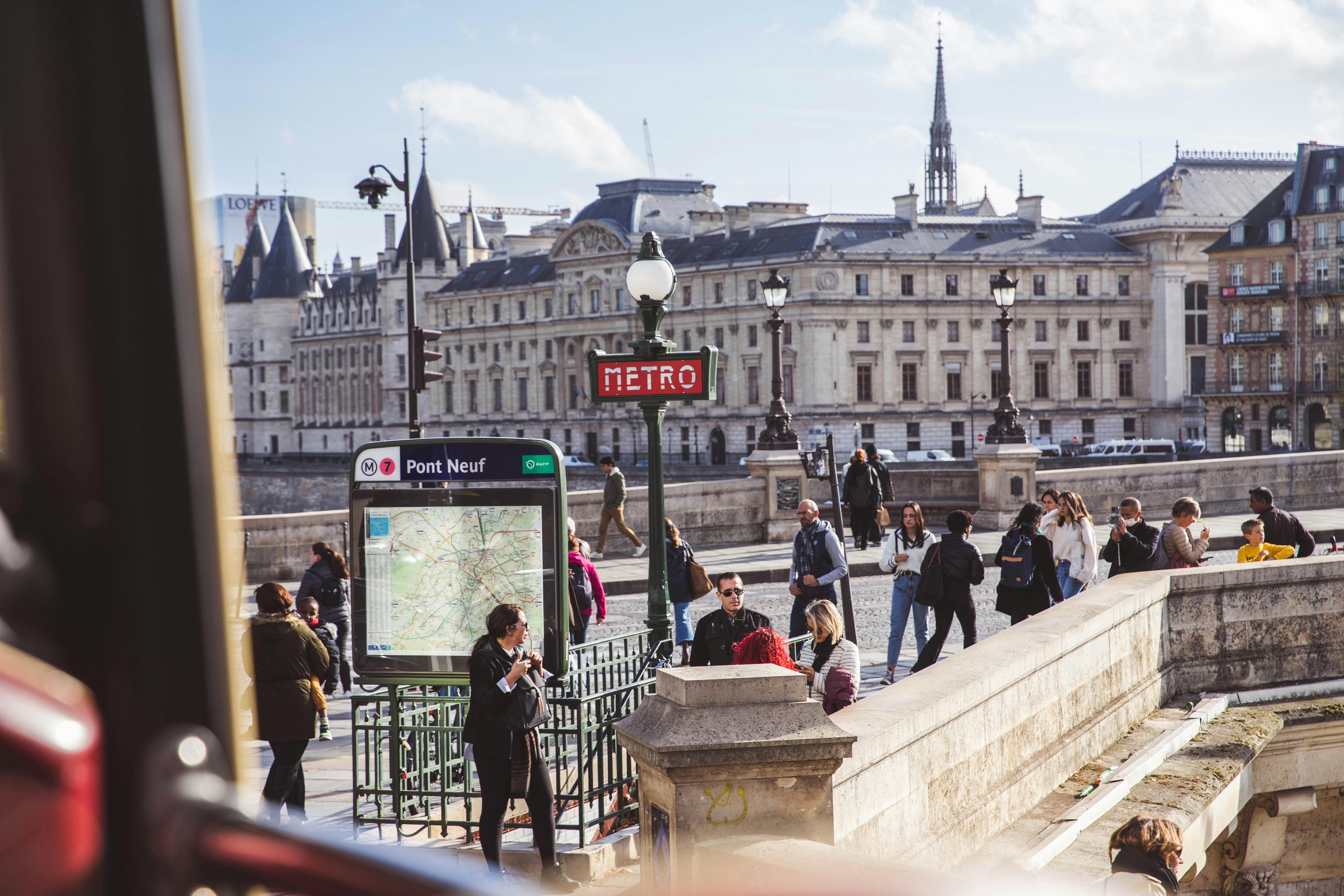 3,471 Pont Neuf Stock Photos, High-Res Pictures, and Images