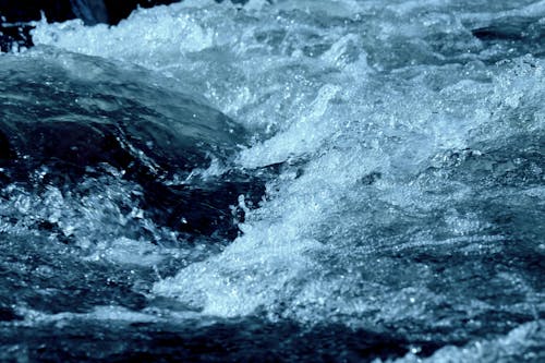 Darmowe zdjęcie z galerii z niebieska woda