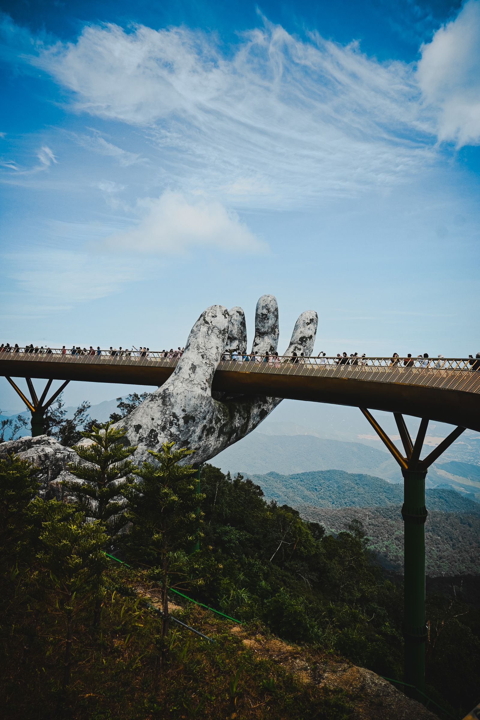 Golden Bridge Ba Na Hills