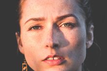 Close-up portrait in raking daylight — photo by freestocks.org on Pexels