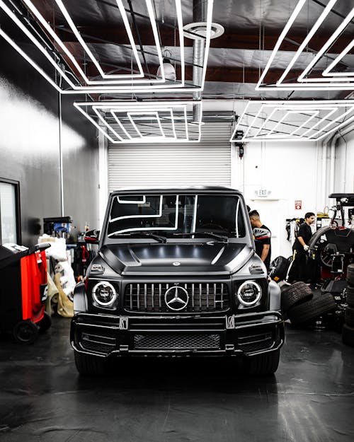 Front View of a Black Mercedes-Benz G63