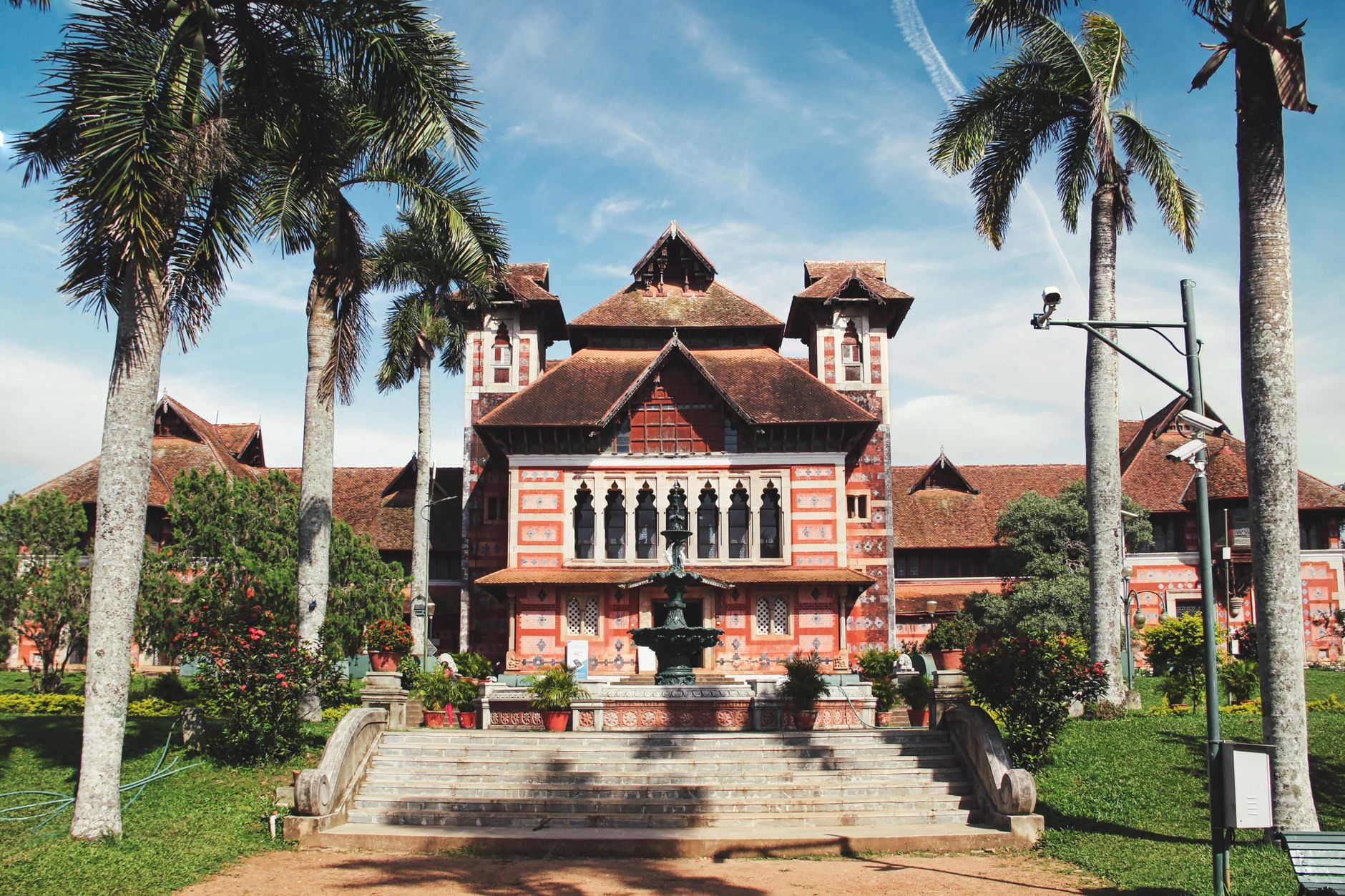 The Napier Museum amid its palms - the colonial-era cluster pairs naturally with the zoo next door