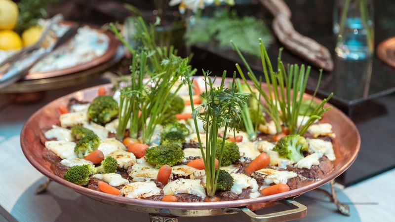 Comida sem carne bombando: o Brasil abraça o plant-based Comida sem carne bombando: o Brasil abraça o plant-based - Lifestyle | Estrato