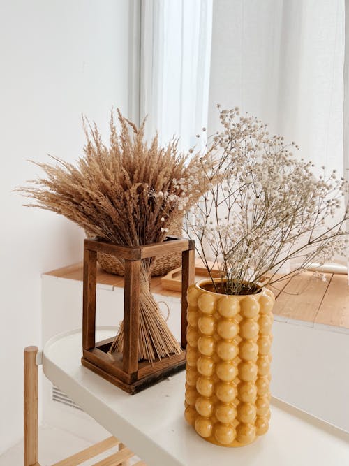 Безкоштовне стокове фото на тему «вертикальні постріл, домашній декор, квіткова ваза»