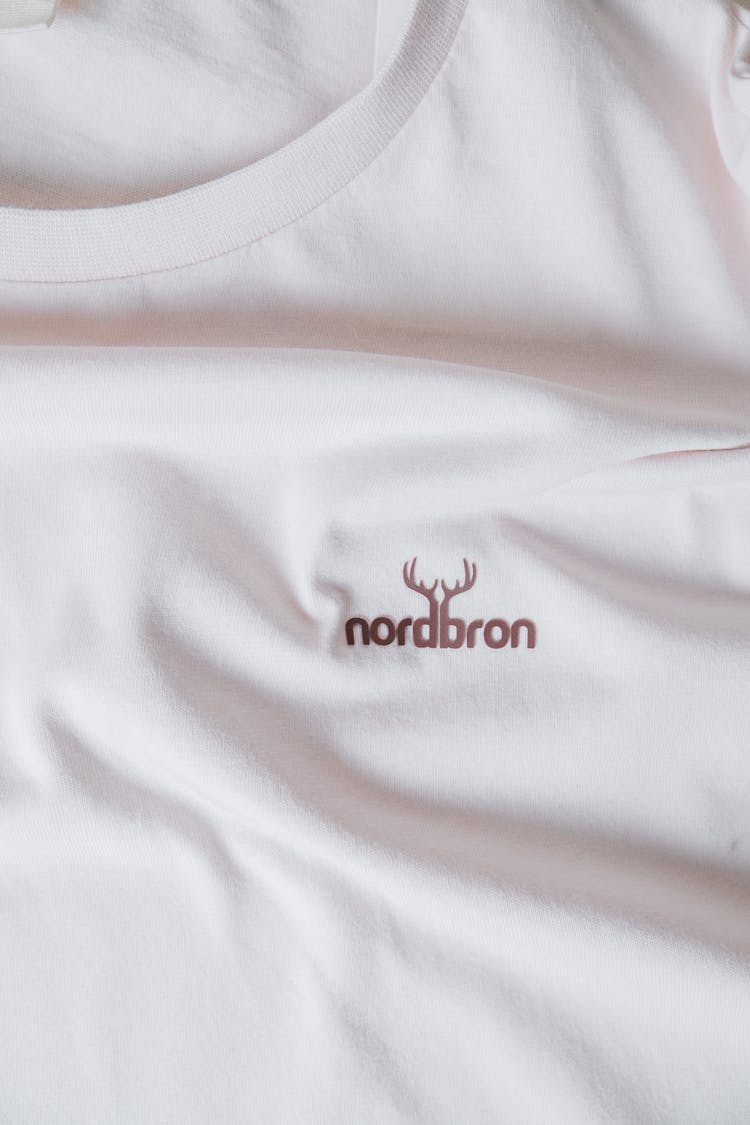 White Crew Neck Shirt With Embroidered Logo